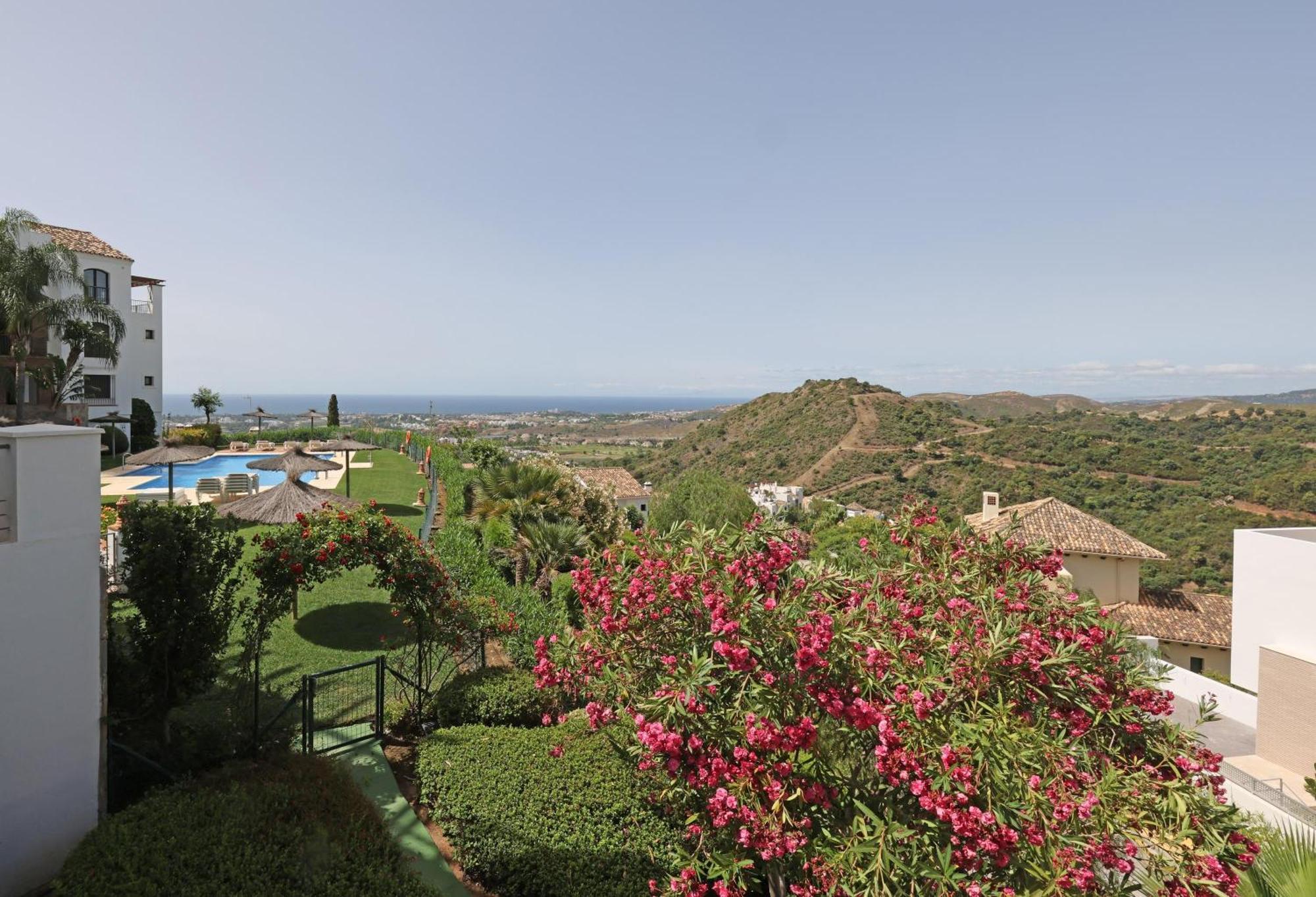 2 Bed-Rooms With A View Бенахавис Экстерьер фото